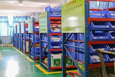 OEM vs ODM: Which Model Is Right for Your Leather Goods Business?